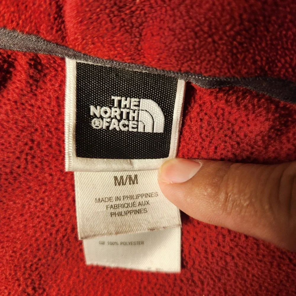 The North Face TKA 100 Fleece Pullover Mens M Red Black 1/4 Zip Sweater Jacket